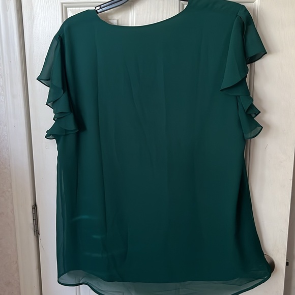 NWT women’s 2XL hunter green blouse - Picture 4 of 4